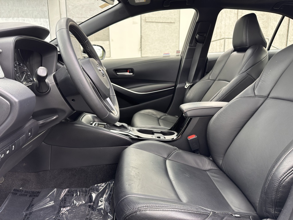 Vehicle image 10 of 25