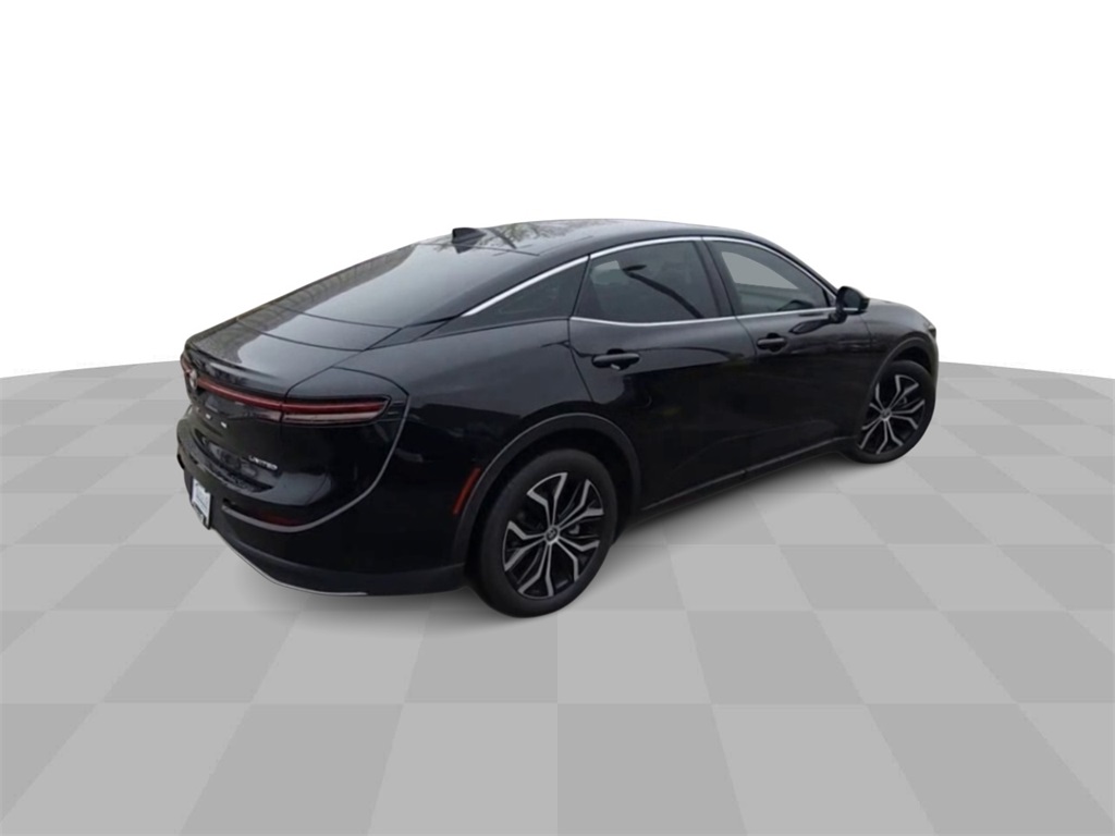 Vehicle image 3 of 32