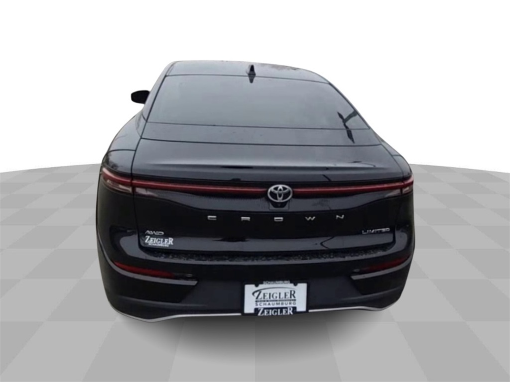 Vehicle image 5 of 32