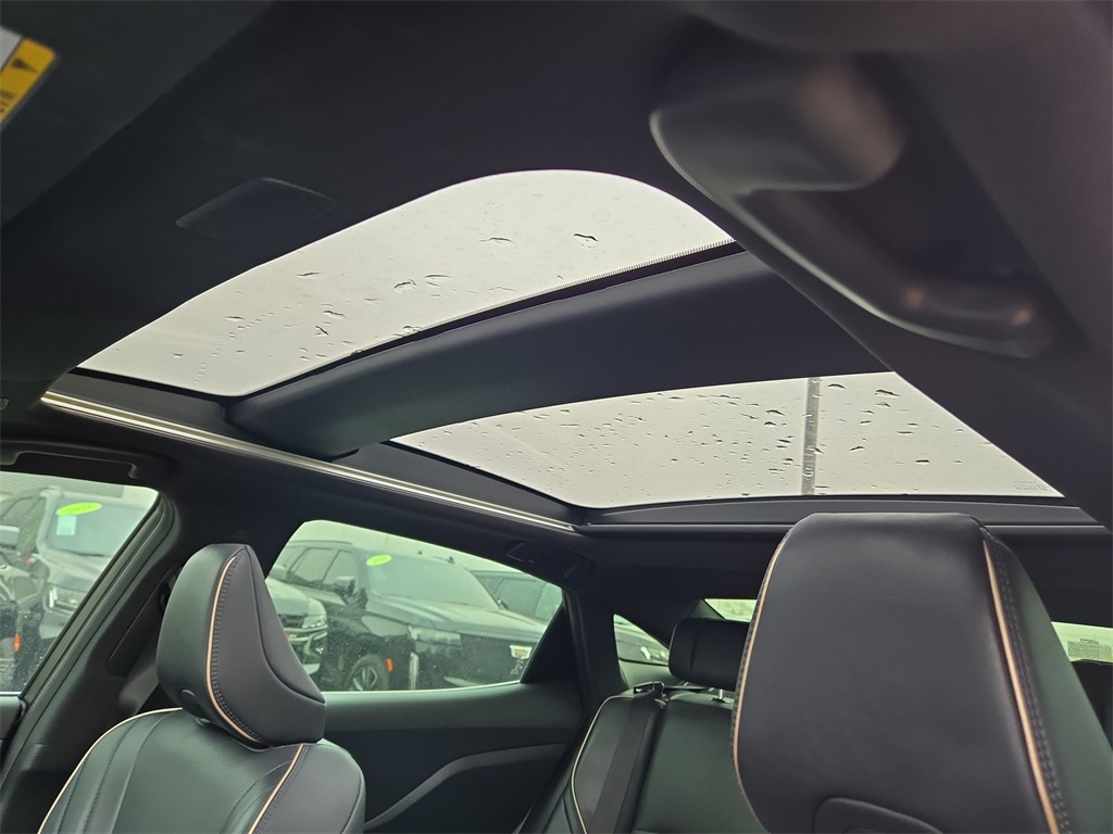 Vehicle image 19 of 32