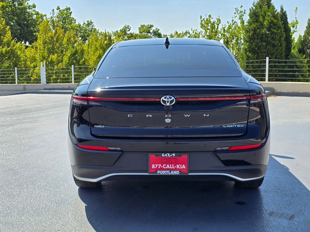 Vehicle image 6 of 31