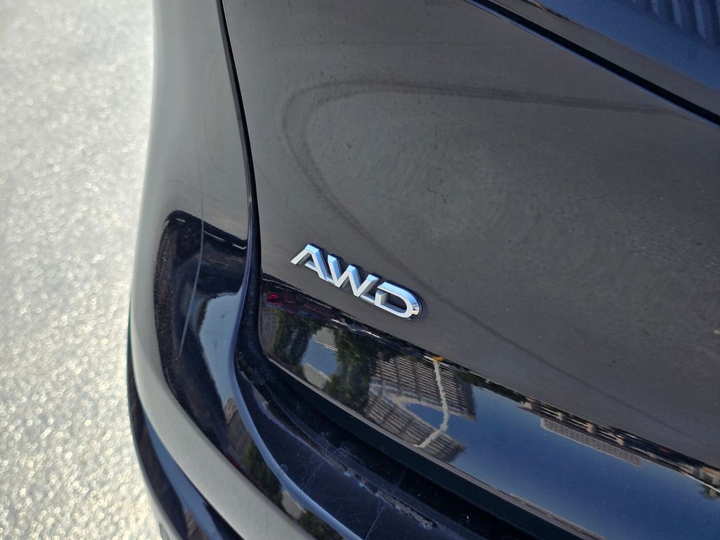 Vehicle image 28 of 31