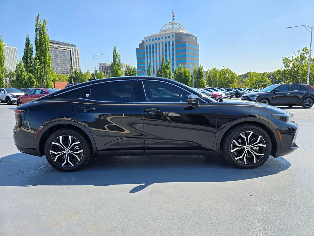 Vehicle image 4 of 31
