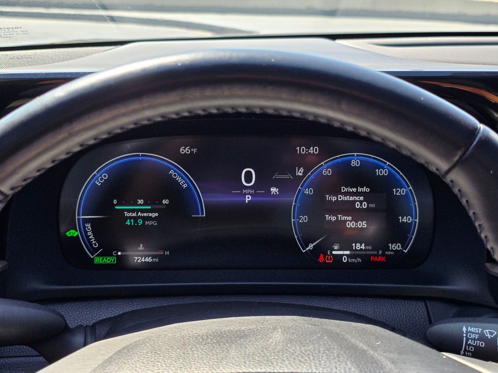 Vehicle image 22 of 31
