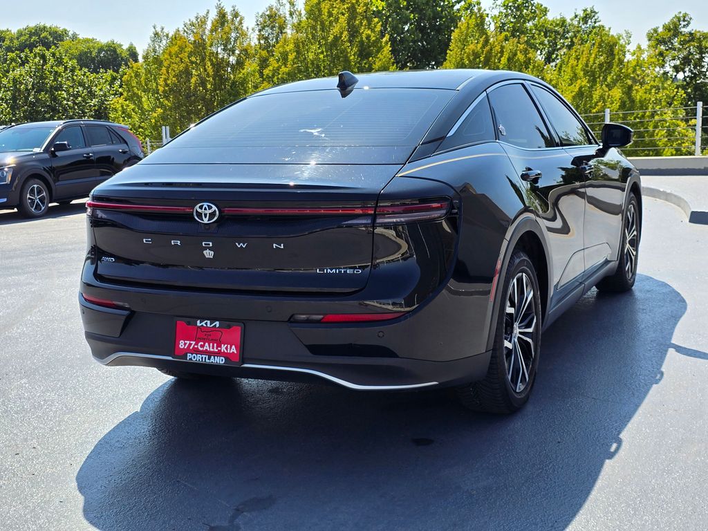 Vehicle image 5 of 31