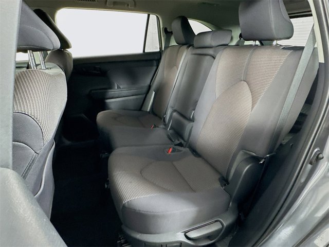 Vehicle image 15 of 28