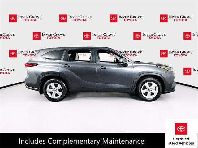 Vehicle image 4 of 28
