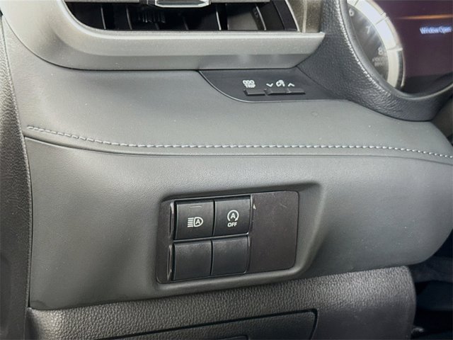 Vehicle image 9 of 28
