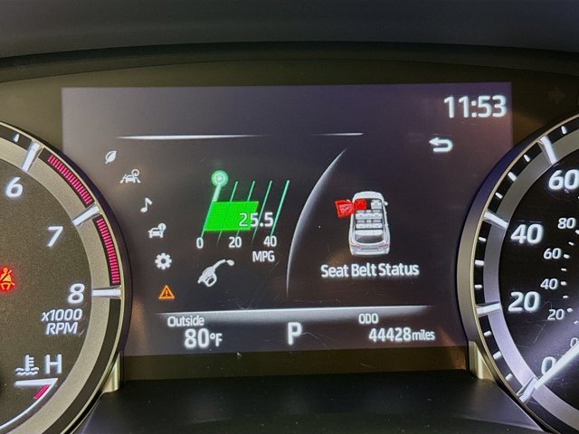 Vehicle image 14 of 36