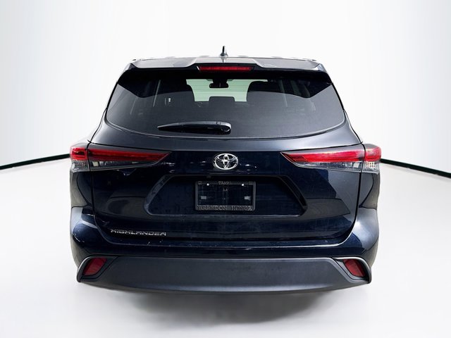 Vehicle image 6 of 36