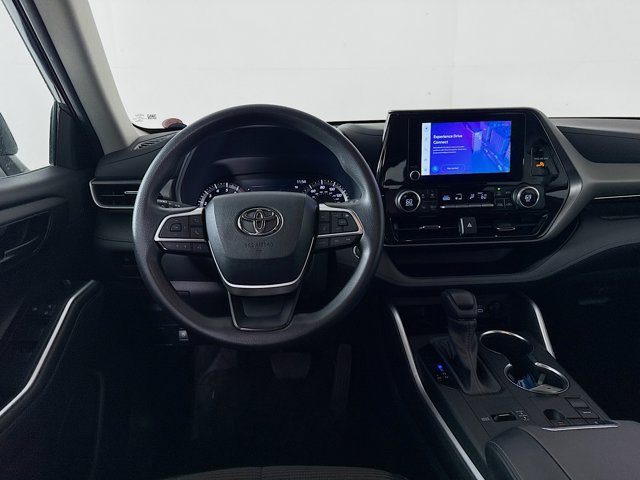 Vehicle image 26 of 36