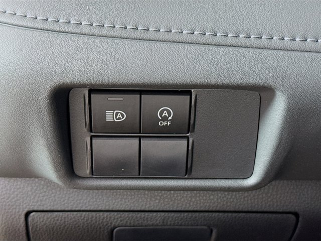 Vehicle image 11 of 36