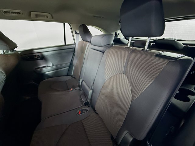 Vehicle image 28 of 36