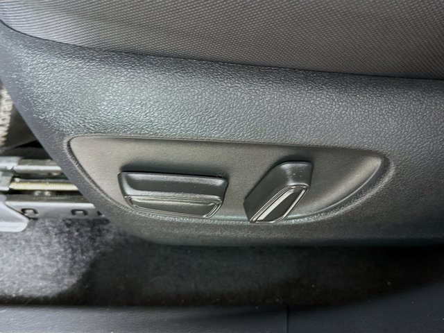 Vehicle image 24 of 36