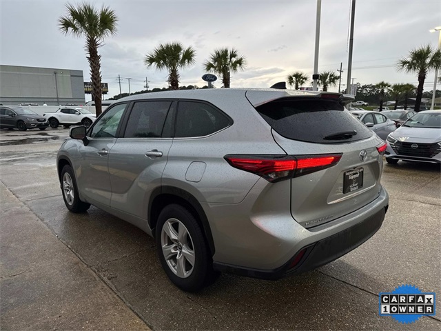 Vehicle image 5 of 20