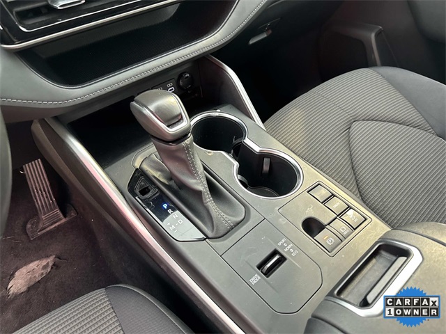 Vehicle image 15 of 20