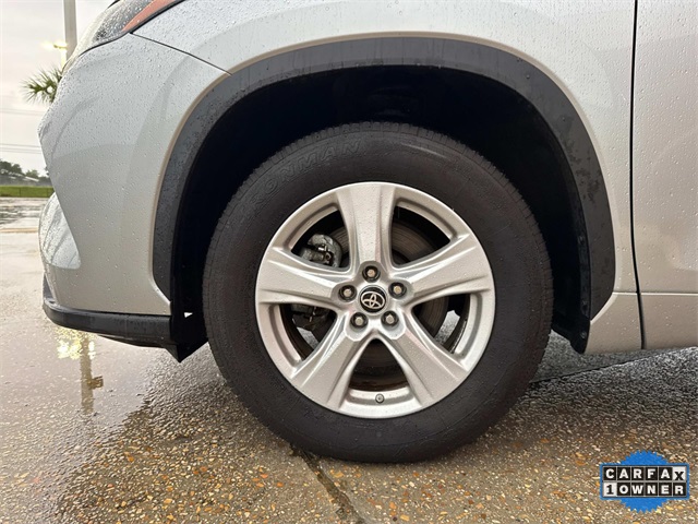 Vehicle image 6 of 20