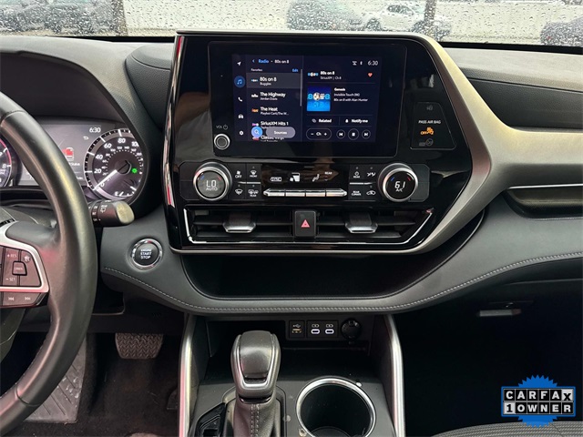Vehicle image 14 of 20