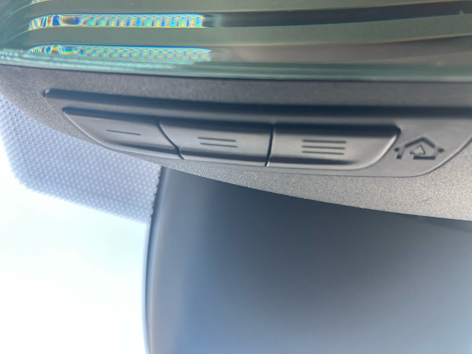 Vehicle image 22 of 34