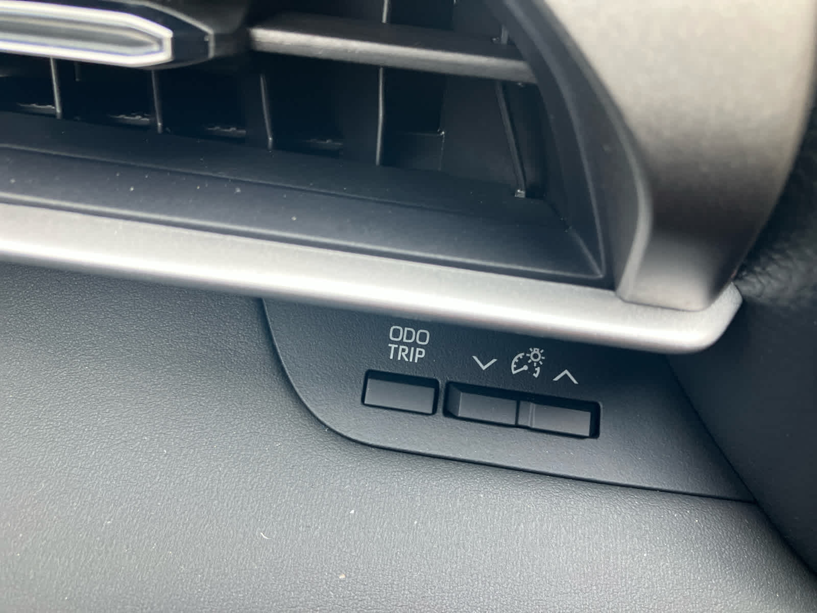 Vehicle image 14 of 34