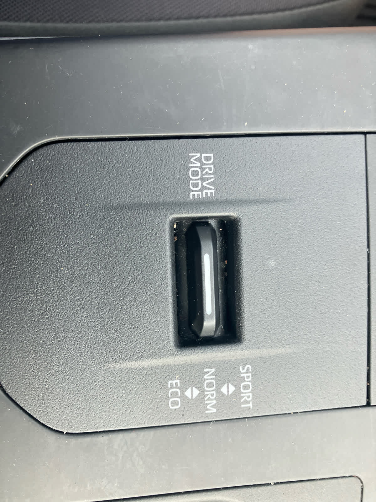 Vehicle image 28 of 34
