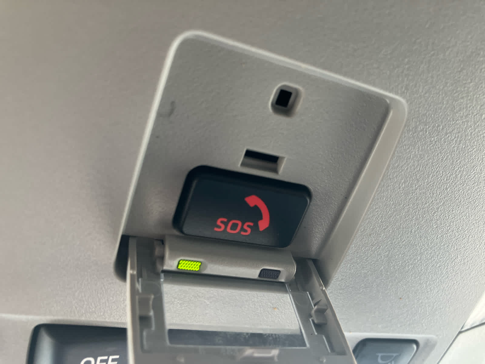 Vehicle image 21 of 34