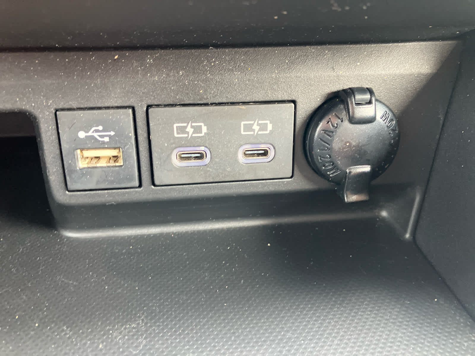 Vehicle image 26 of 34