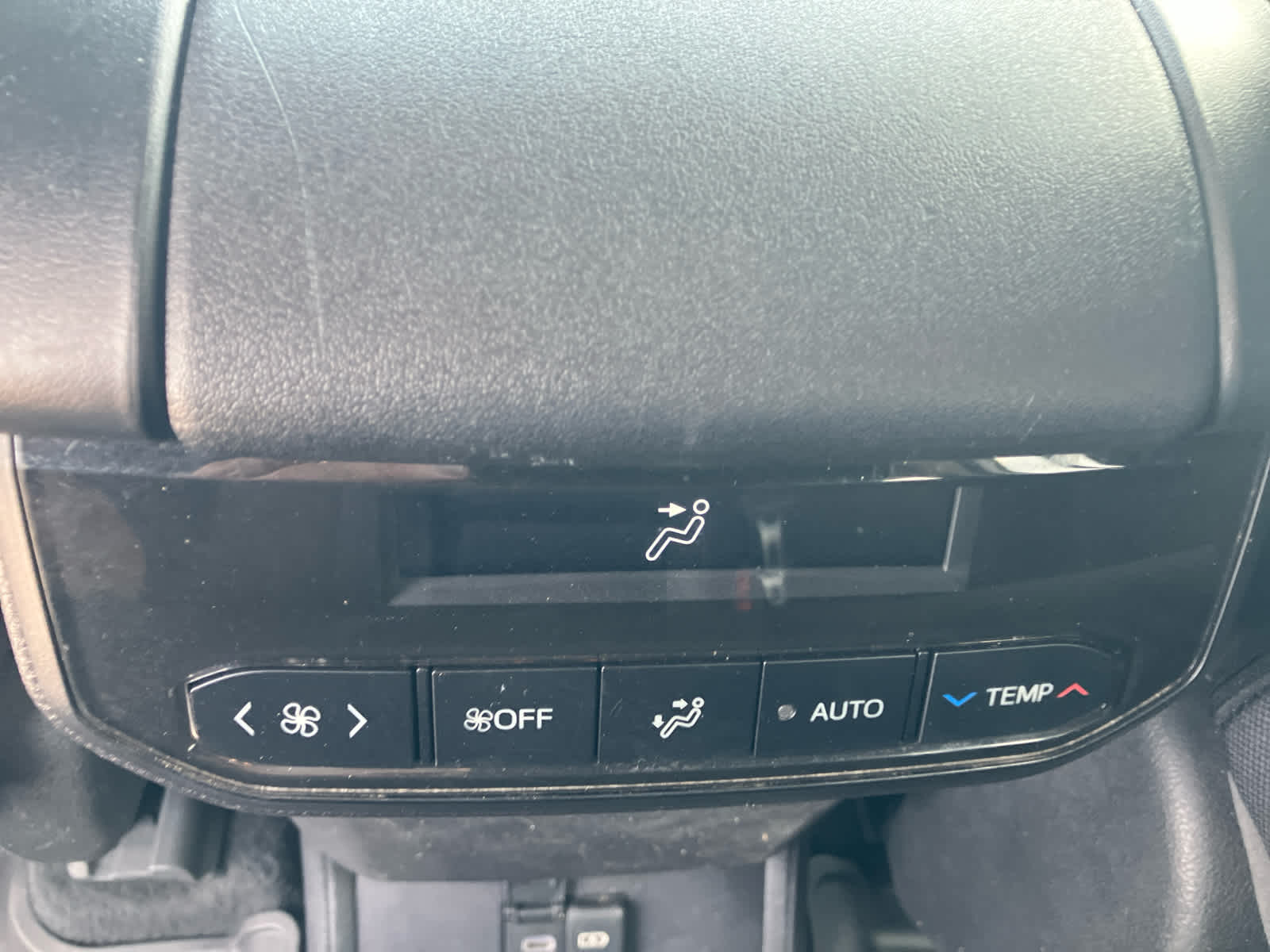Vehicle image 32 of 34