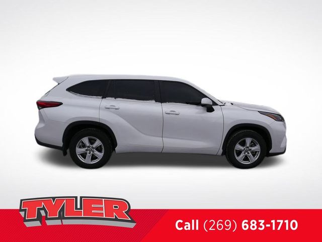 Vehicle image 8 of 50