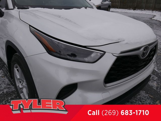 Vehicle image 9 of 50