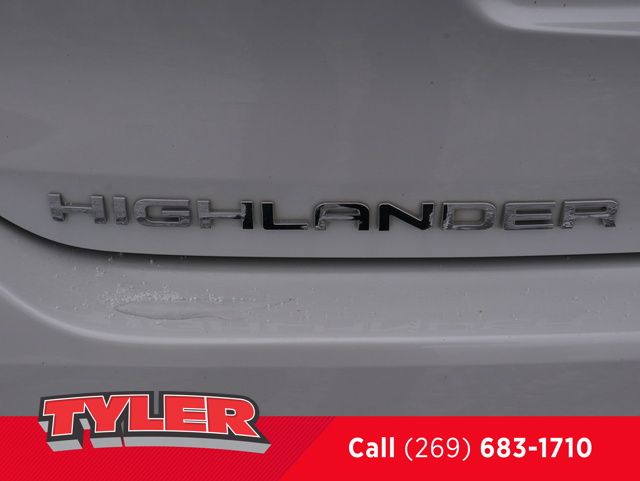 Vehicle image 13 of 50