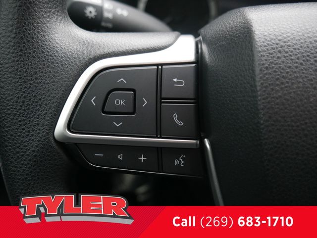 Vehicle image 24 of 50