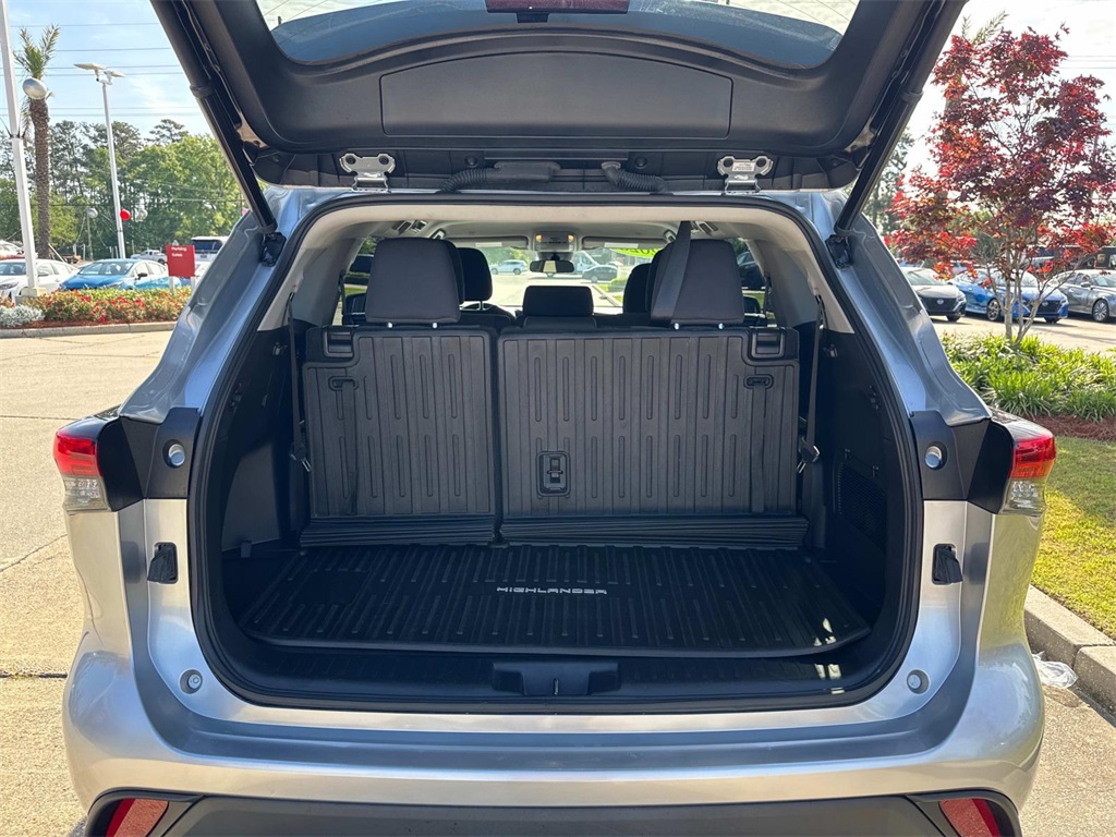 Vehicle image 7 of 27