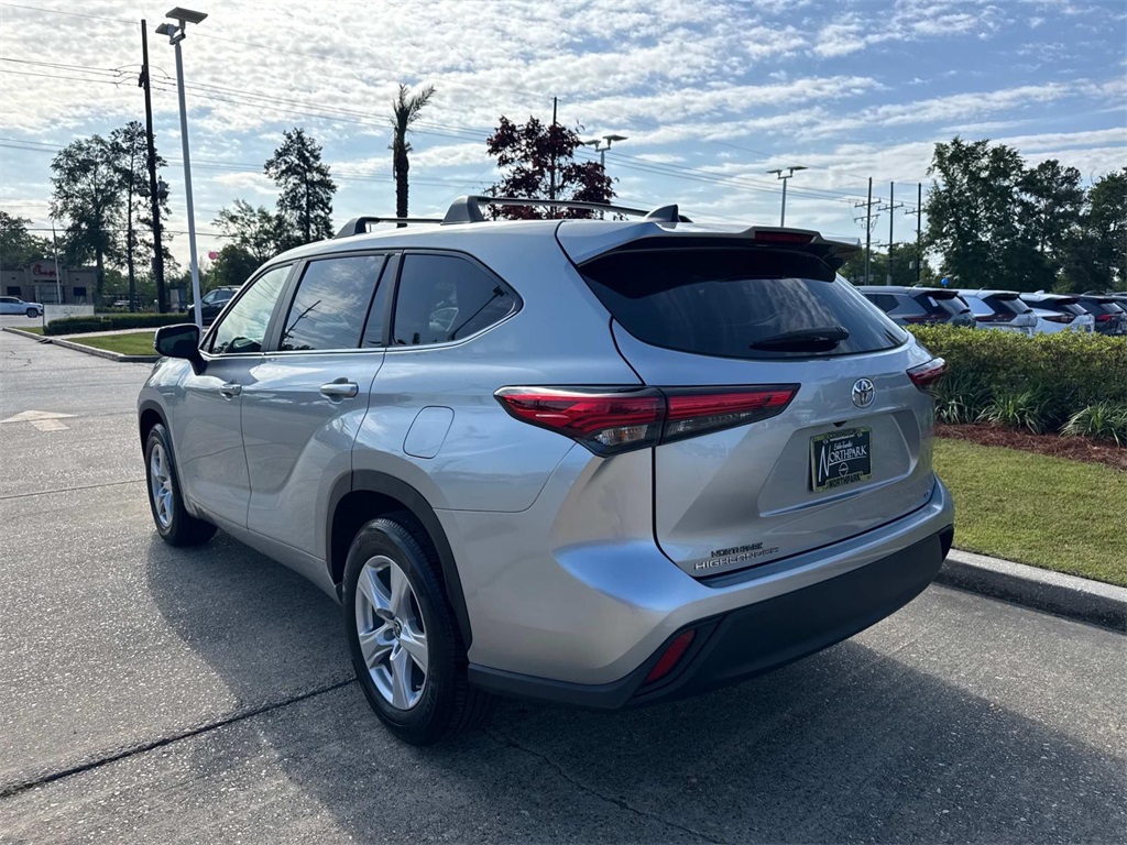 Vehicle image 5 of 27