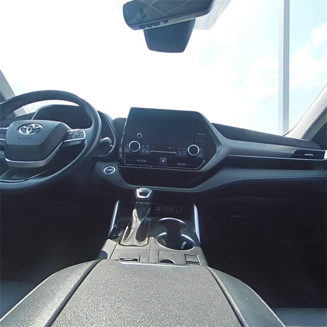 Vehicle image 26 of 29