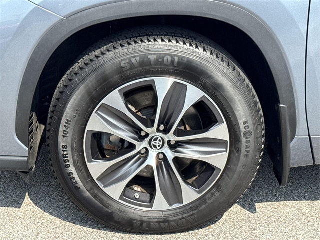 Vehicle image 23 of 29
