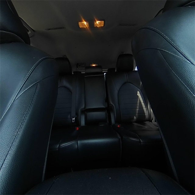 Vehicle image 28 of 29