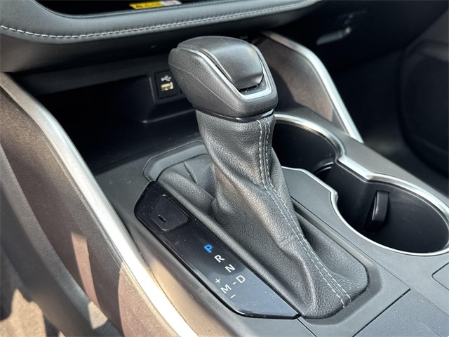 Vehicle image 14 of 29