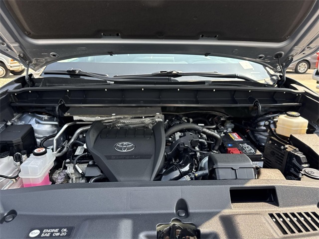 Vehicle image 24 of 29