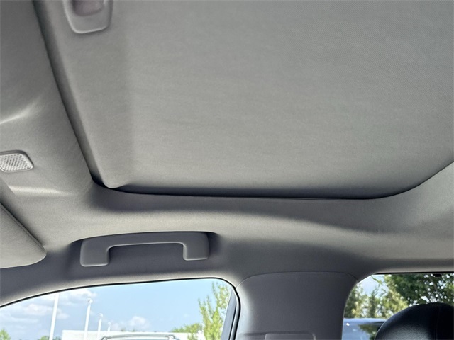 Vehicle image 15 of 29