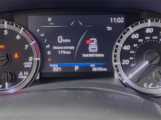 Vehicle image 19 of 33