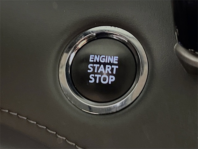 Vehicle image 20 of 33
