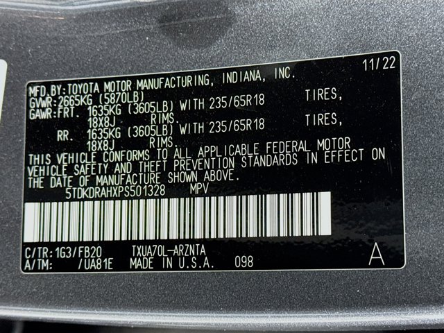 Vehicle image 29 of 32