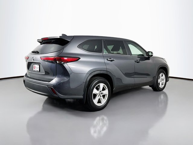 Vehicle image 5 of 32