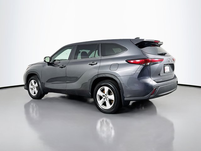Vehicle image 7 of 32
