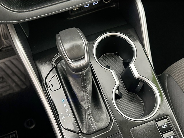 Vehicle image 14 of 39
