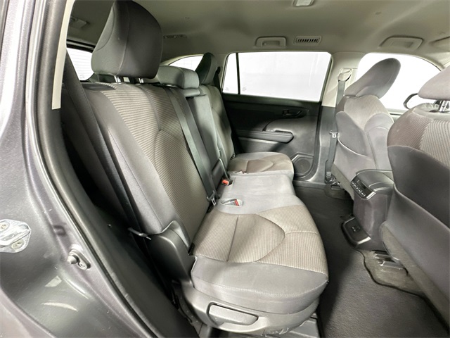 Vehicle image 28 of 39