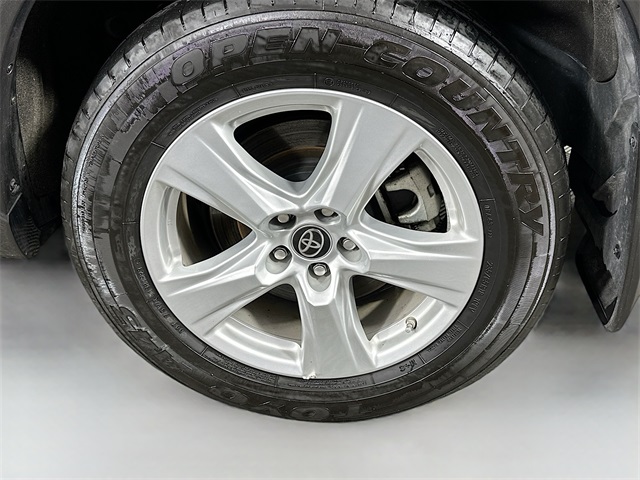 Vehicle image 31 of 39