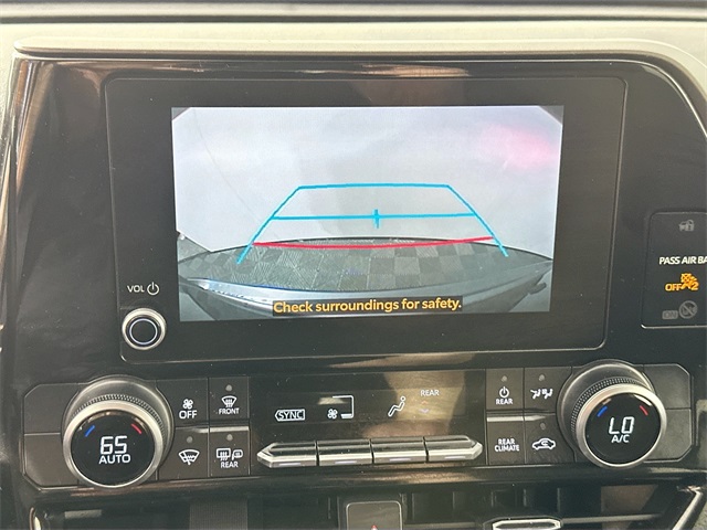 Vehicle image 12 of 39