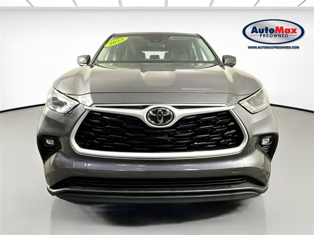 Vehicle image 2 of 39